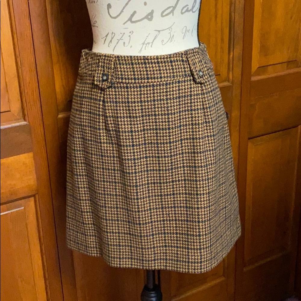 Wool skirt